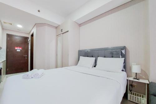 Pinang Apartment | Nice and Elegant Studio near Campus at Pacific Garden Alam Sutera Apartment By Travelio