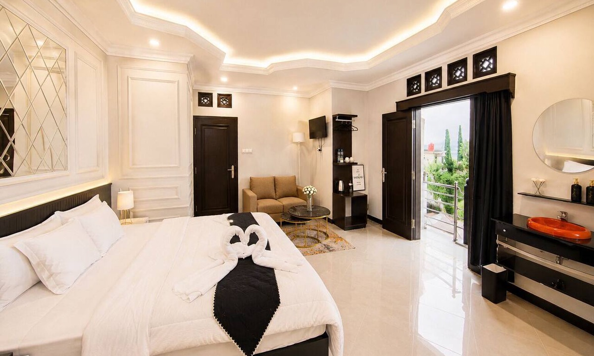 Plaosan Hotel | NOIA Hotel Sarangan