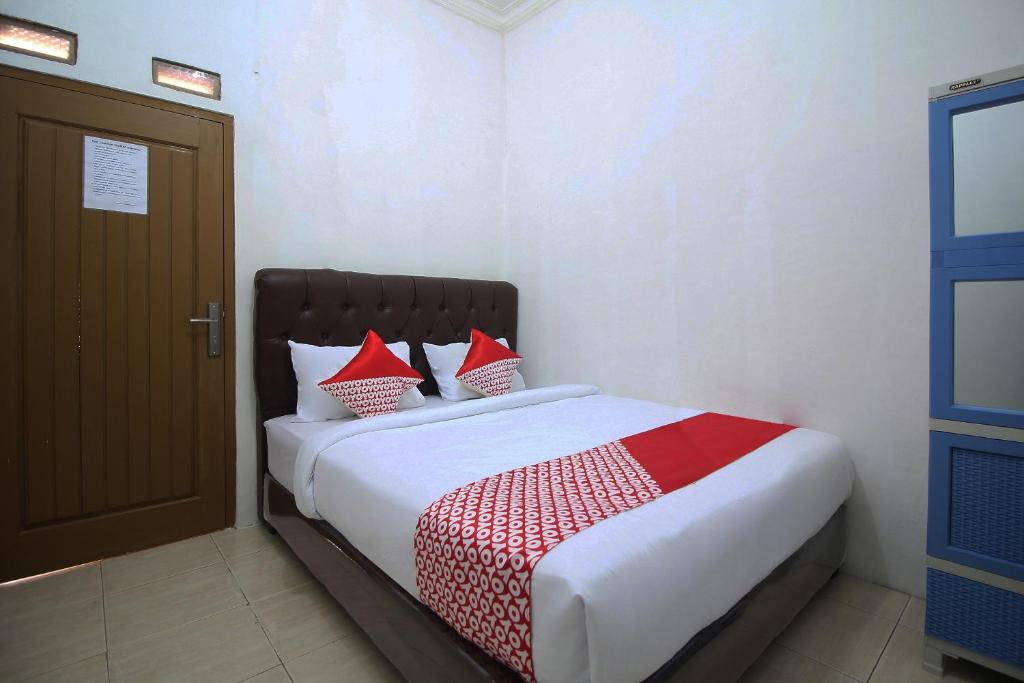 Bandar Lampung Hotel | OYO 2593 Mawar Homestay