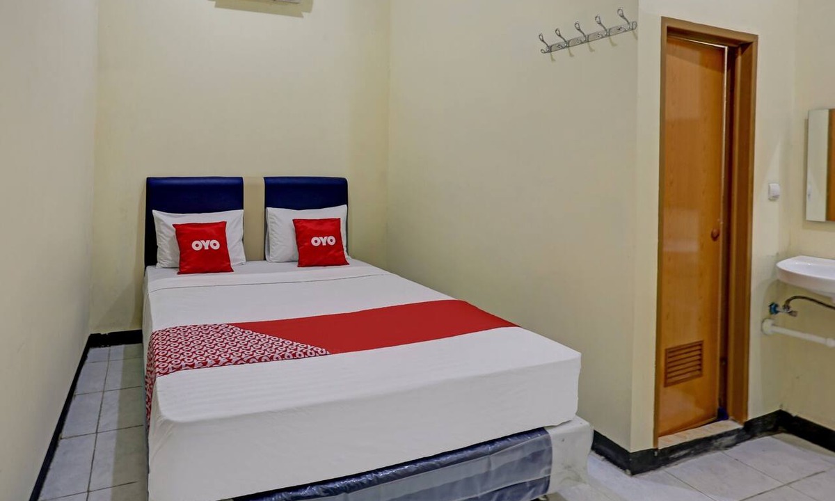 Jakarta Utara Hotel | OYO 3767 Permata House