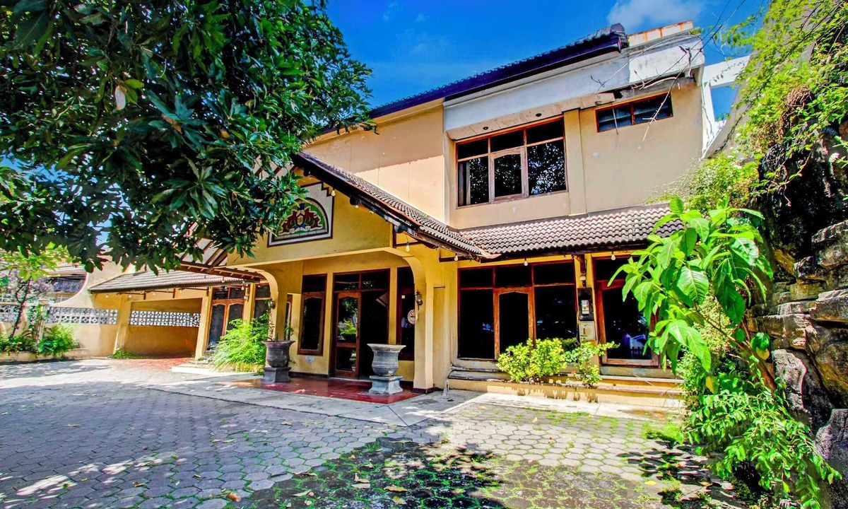 Garut Hotel | OYO 95023 Hotel Alamanda Garut