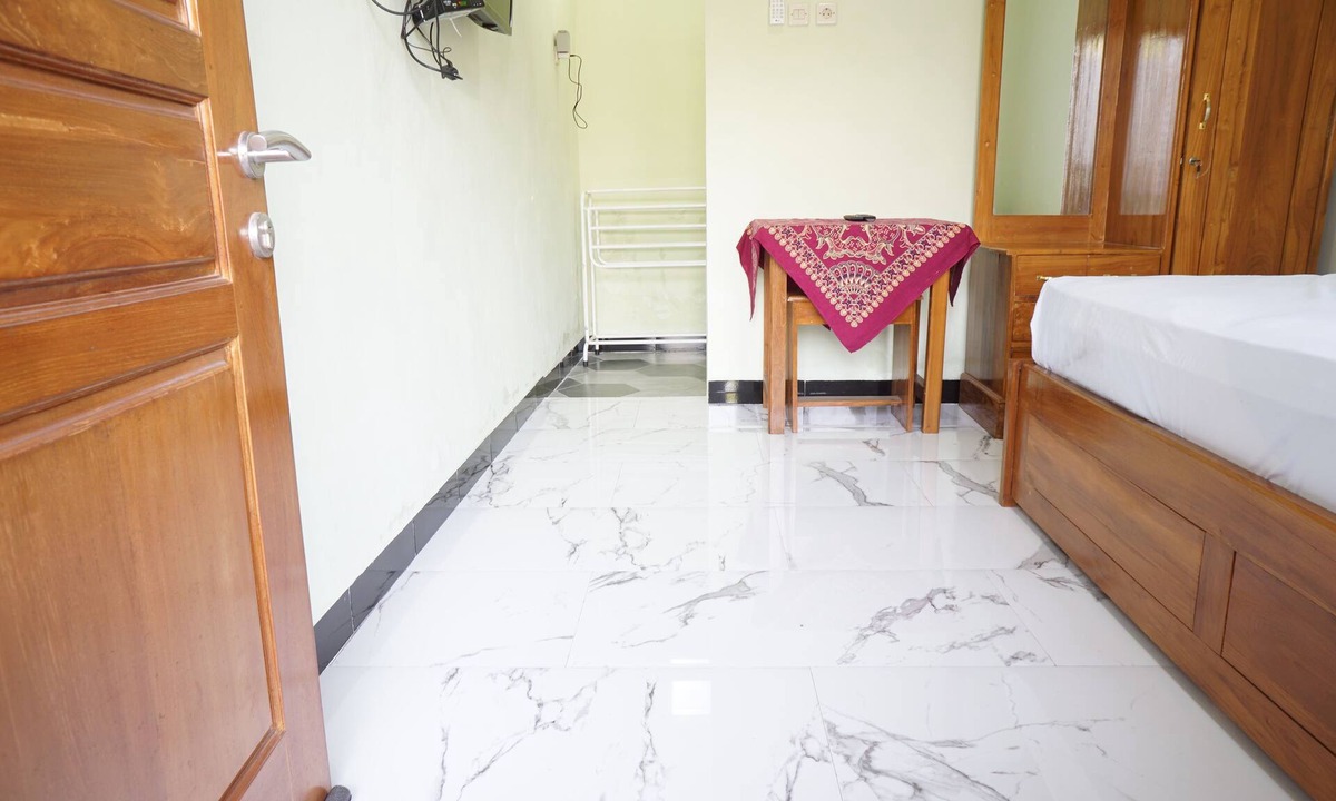 Madiun Hotel | OYO 95103 Madiun Dkost Syariah
