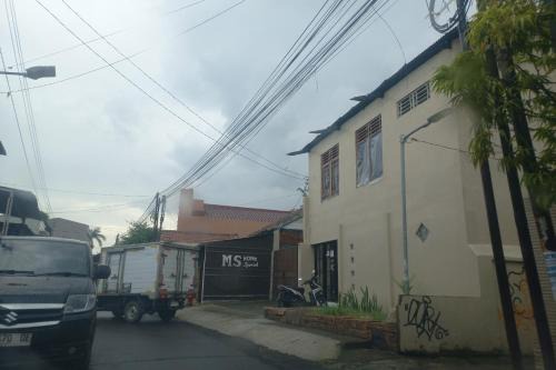 Tegal Hotel | OYO 95184 M s Home Syariah