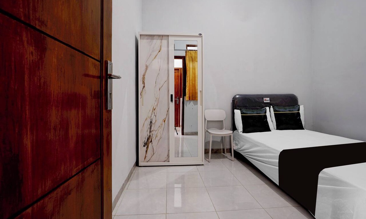 Pasuruan Hotel | OYO 95293 Citra Homestay Syariah