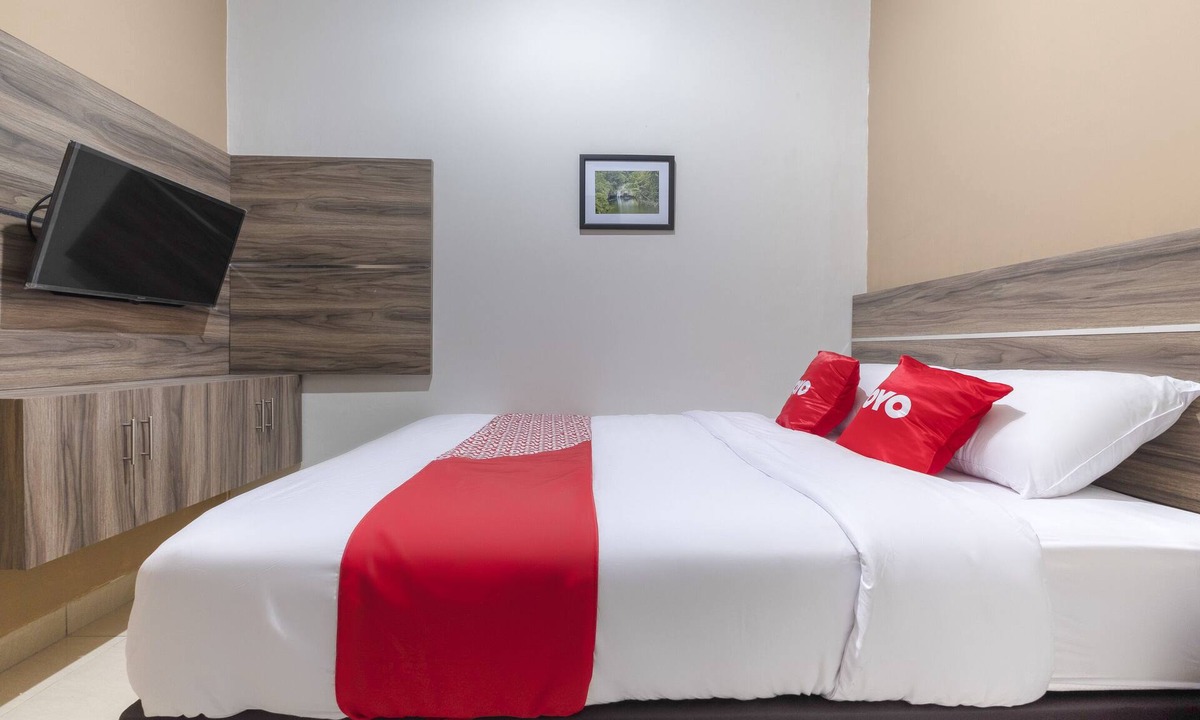 Karawang Hotel | OYO Life 3248 Vision Residence Karawang