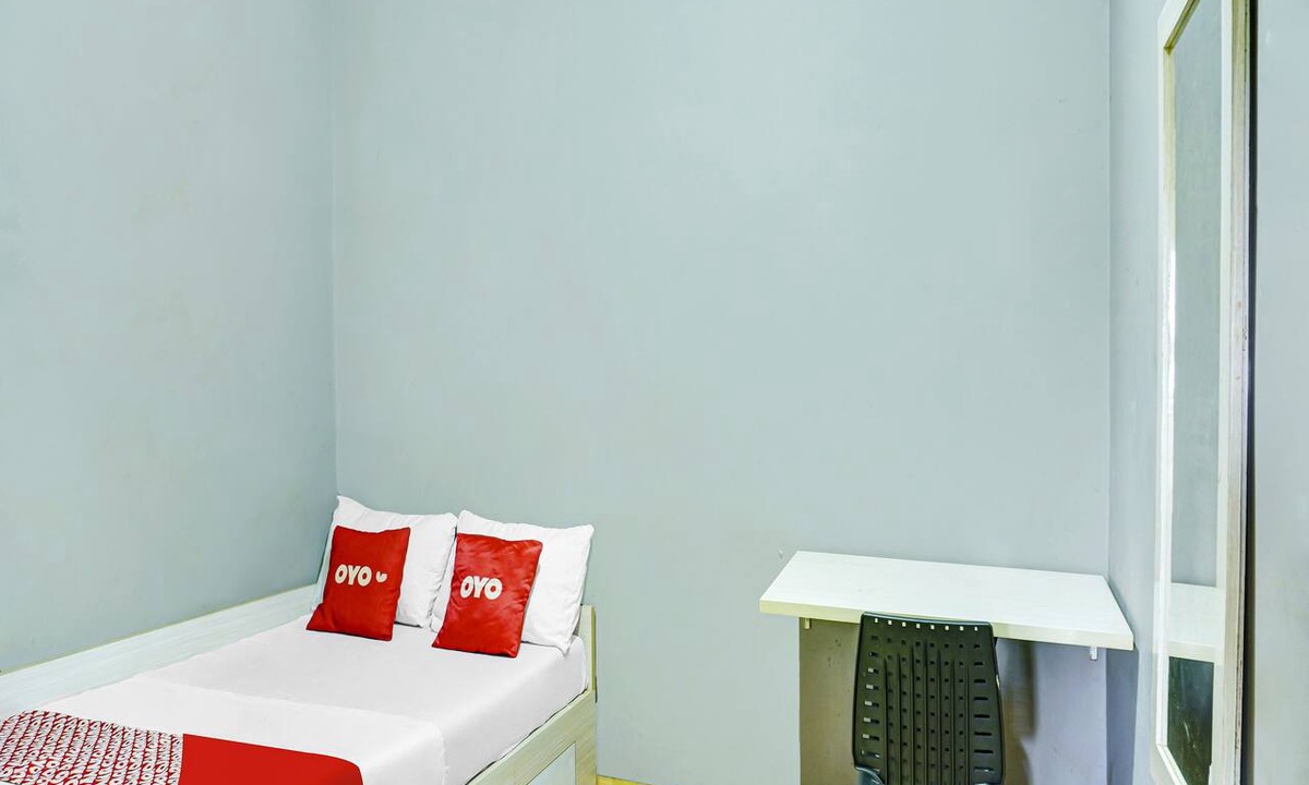 Karawang Hotel | OYO Life 91205 Rindang Guesthouse Syariah
