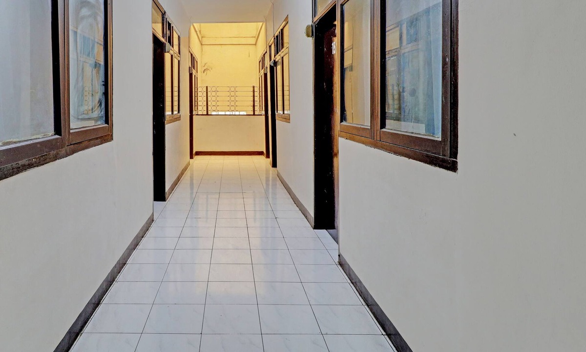Bandung Hotel | OYO Life 92685 Kost Arimbi