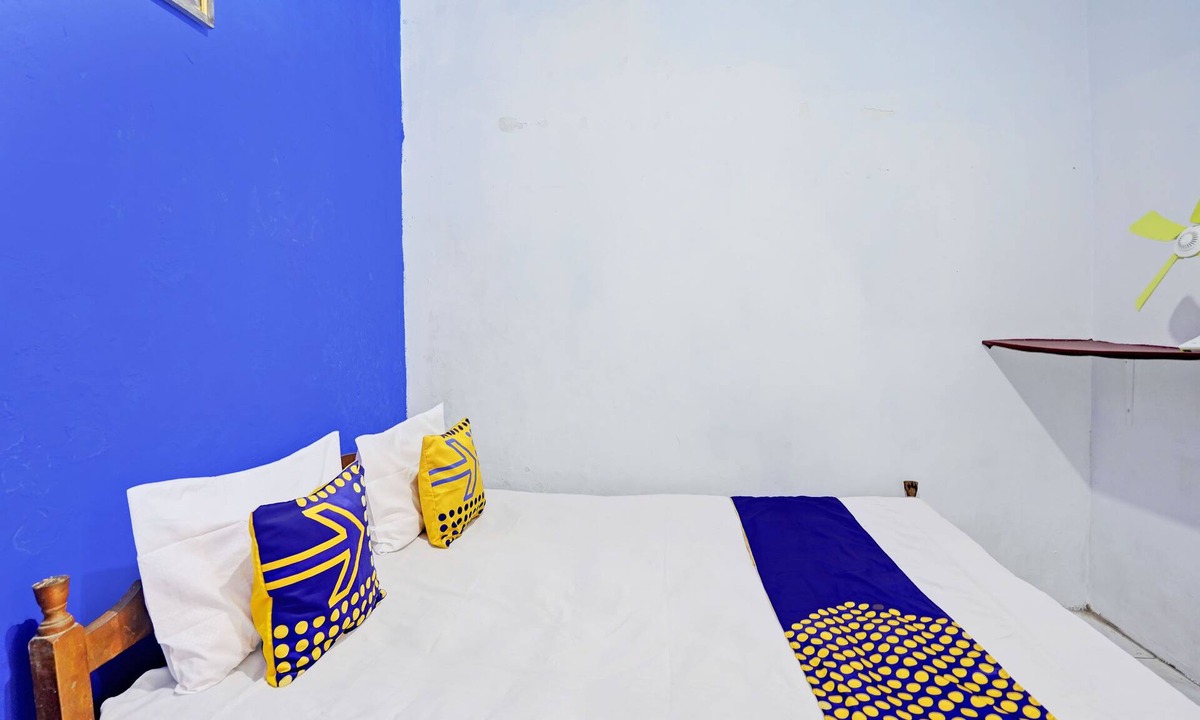 Jombang Hotel | OYO Life 92921 Omaya Kost Syariah