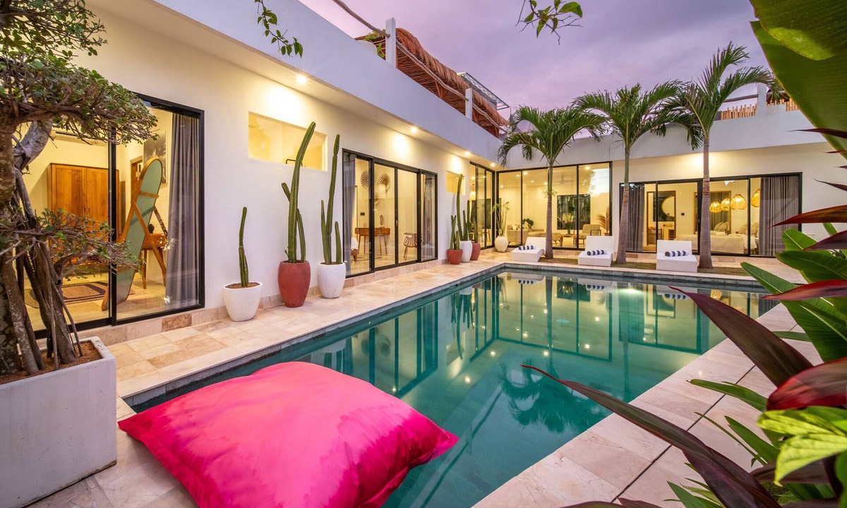 Babakan Villa | Private Pool Rooftop Sunset Space Three Suites