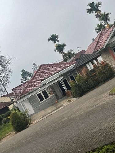 Cipanas Villa | Puncak villa