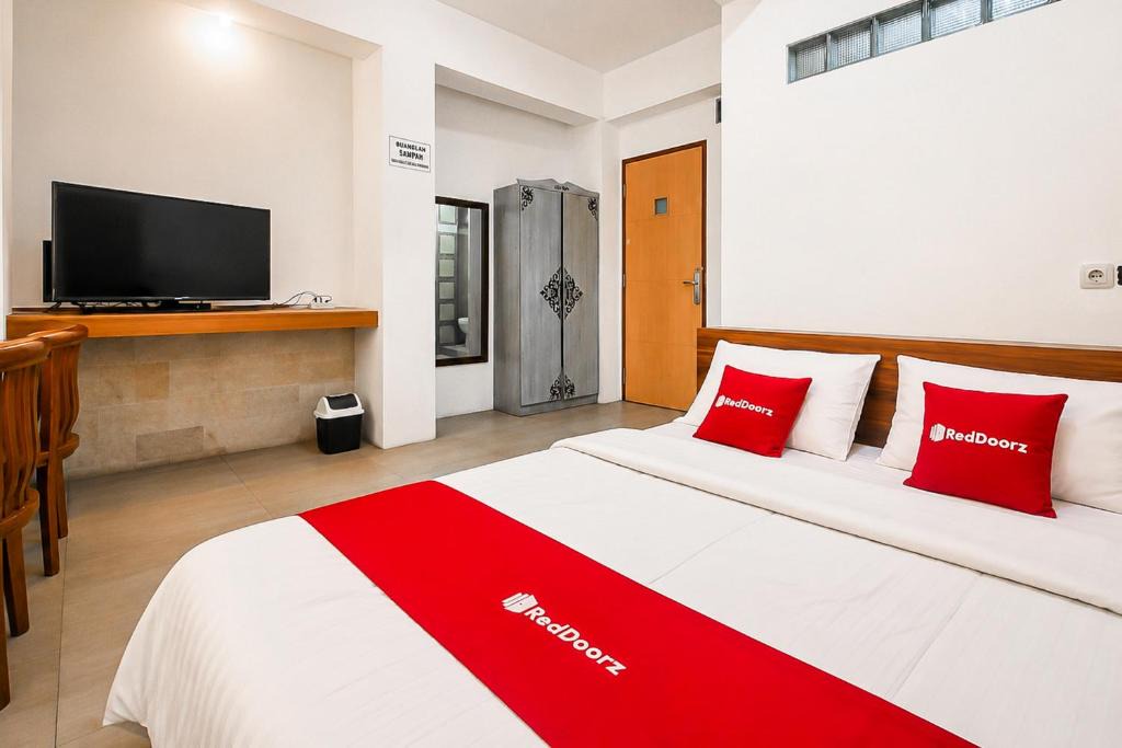 Dago House | RedDoorz at Kayome Dago Bandung