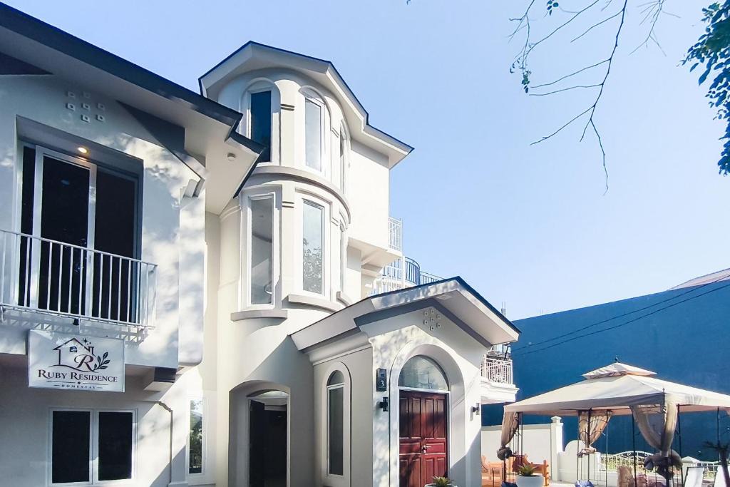 Tetebatu House | RedDoorz at Ruby Residence Tanjung Bunga Makassar