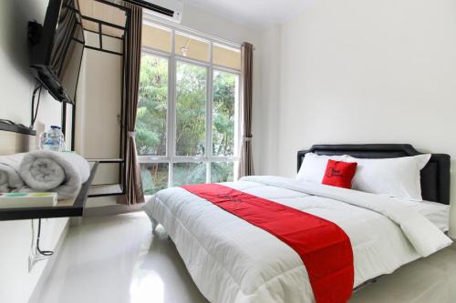 Pogung Lor House | RedDoorz near Jogja City Mall 3