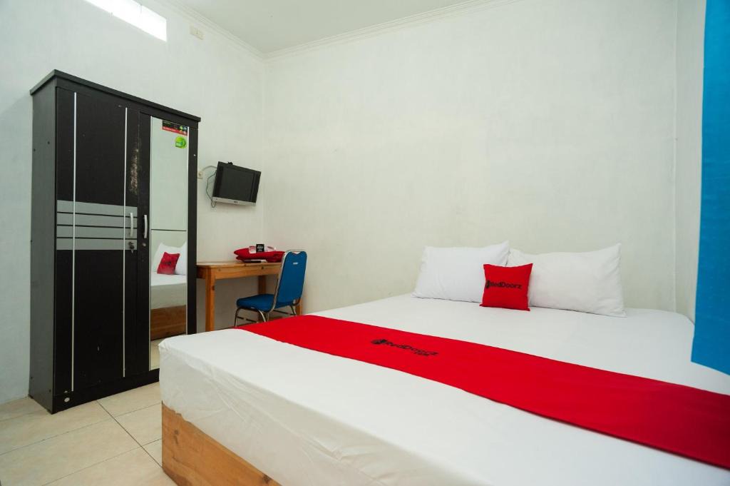 Bandar Lampung Hotel | RedDoorz Syariah @ Jalan KH. Mas Mansur Lampung