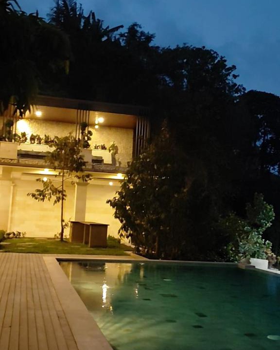 Mengwi House | Room pool villa in denpasar