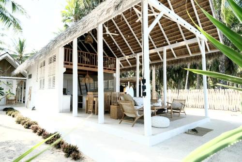 Rote Island Villa | Rote White House - Secluded 4BR Coastal Haven