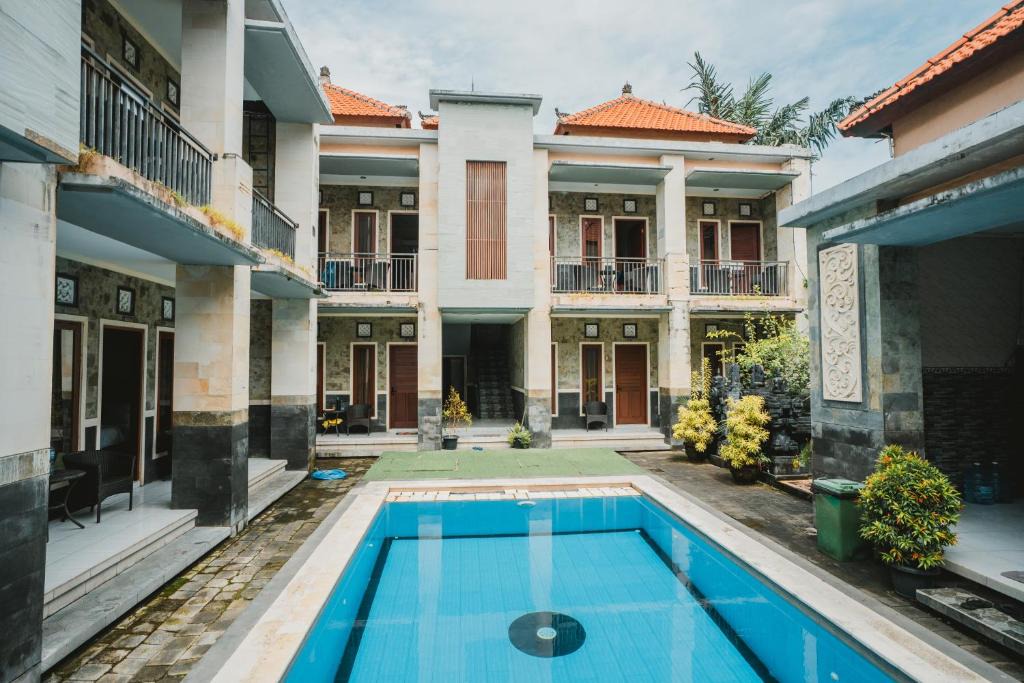 Downtown Kuta House | Santhi Graha Guest House