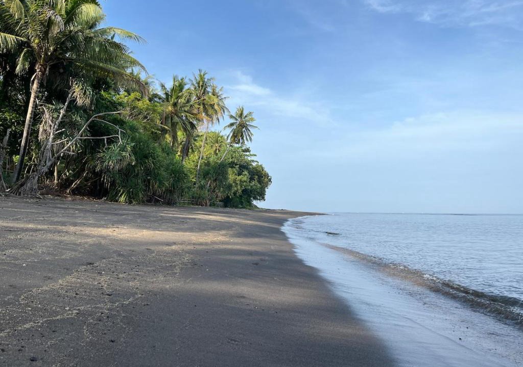 Gangga Villa | Secret Beach Beachfront Villa