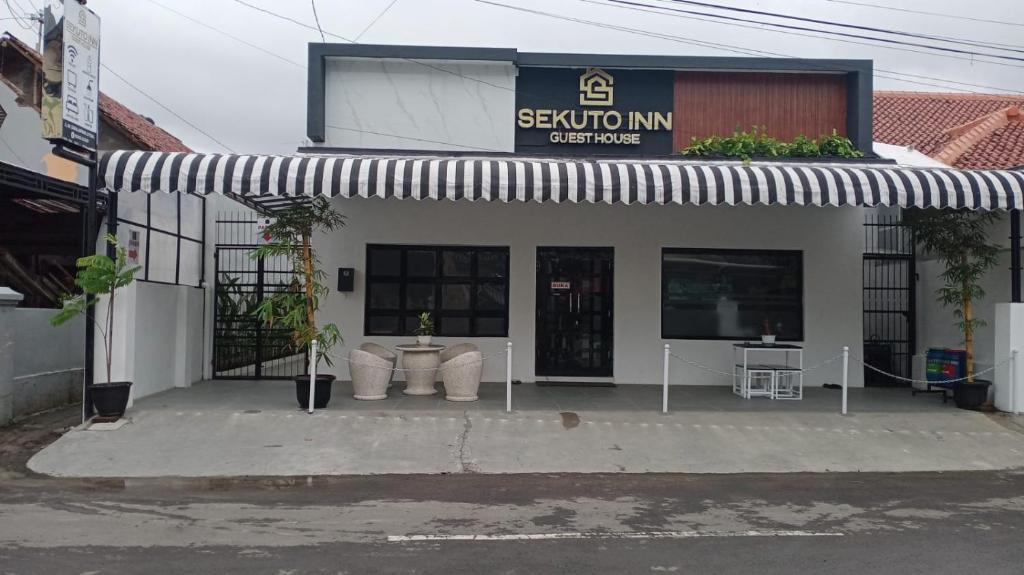 Tegal House | Sekuto Inn