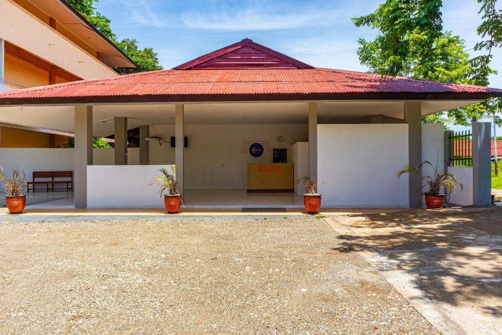 Kupang Hotel | SPOT ON 2318 Citra Palm Residence