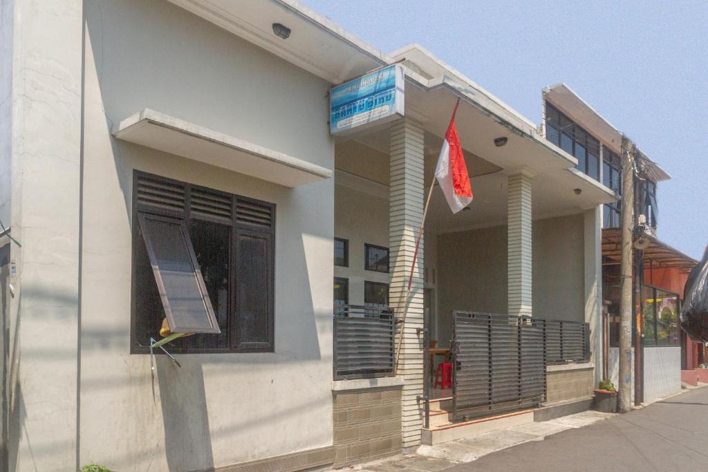 Tanjung Priok Hotel | SPOT ON 3155 Penginapan Banyu Biru Syariah