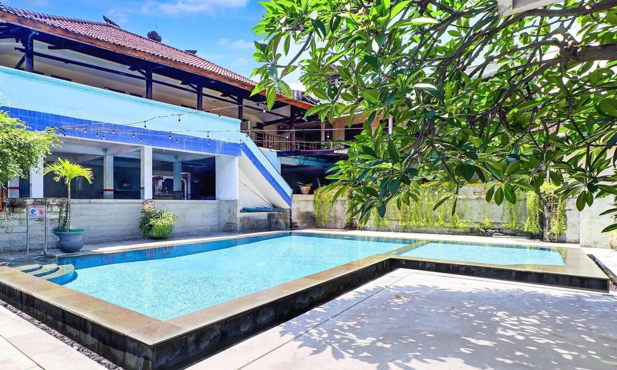 Downtown Kuta House | Stylish Twin Stay with Free WiFi Parking and Pool