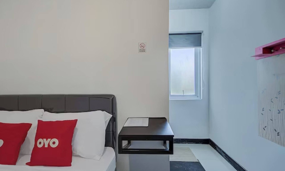 Tanjungsari Hotel | Super OYO 3198 Sukomanunggal Inn