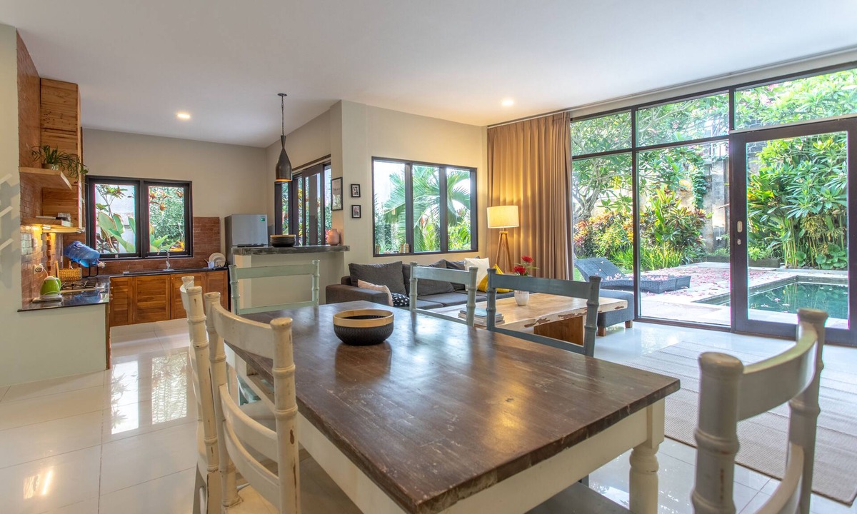 West Selemadeg Villa | Surf House Santai