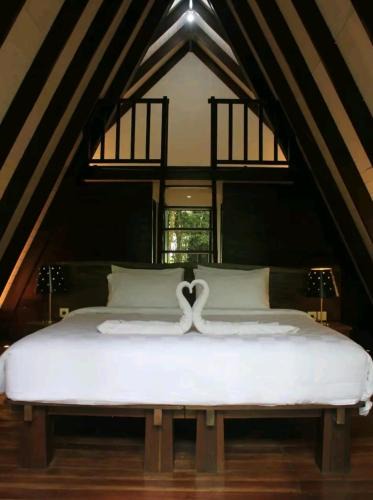 Cisarua Hotel | Telaga Warna