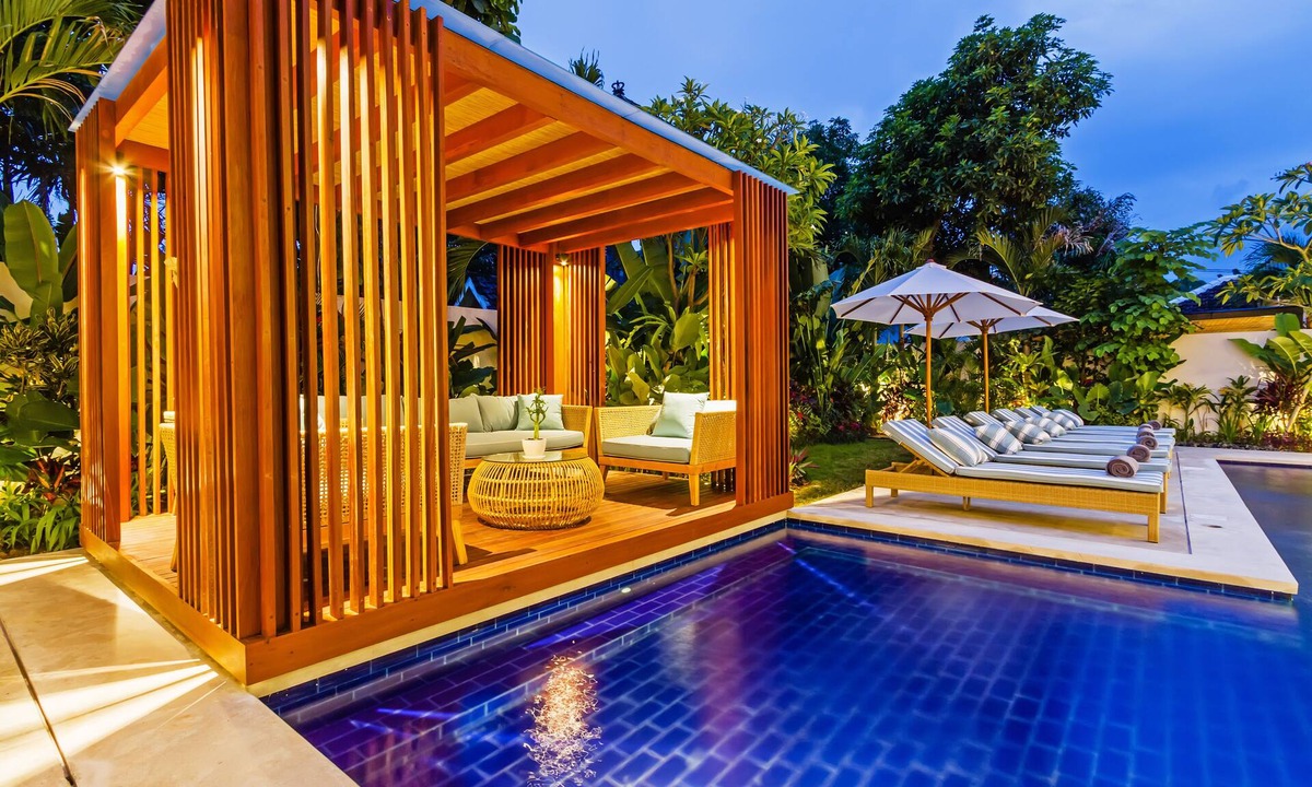 Seminyak Villa | THE BOTANICAL 6 BED LUXURY 900 meter from beach