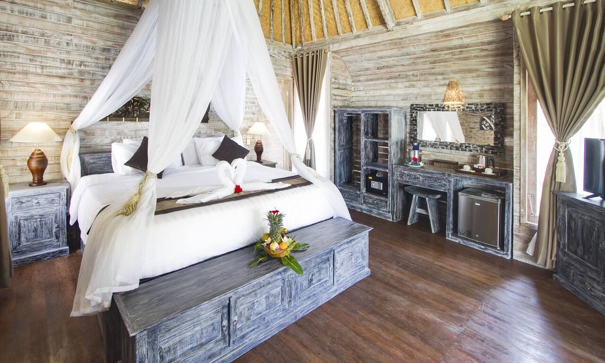 Mushroom Bay Hotel | The Palm Grove