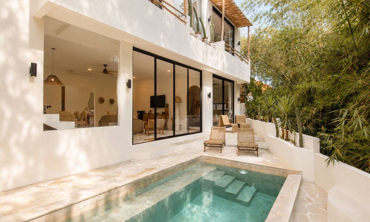 Batu Bolong Villa | Trendy Boho 3BR Cozy Living 5min to La Brisa
