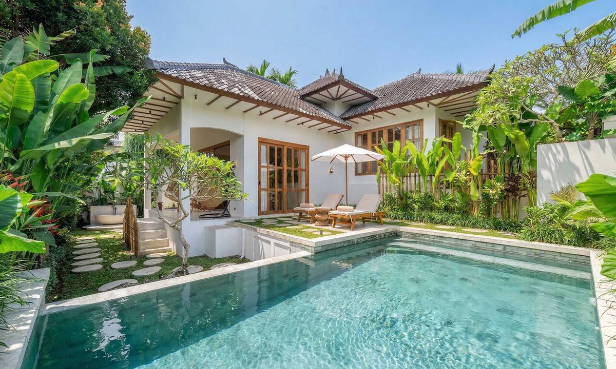 Singakerta Villa | Unique 2BR Villa w Outdoor Bath, Pool+Huge Garden