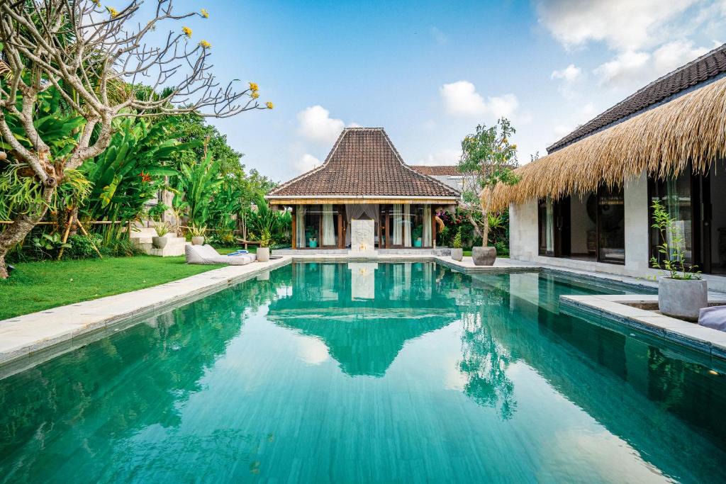Padonan Villa | Villa Almar - Unique and Spacious 3BR Villa in Canggu