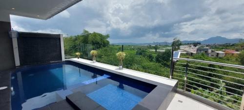 Cipanas Villa | Villa Dalia Puncak NA5-02