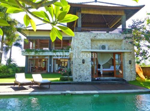 Kediri Villa | Villa Kawan