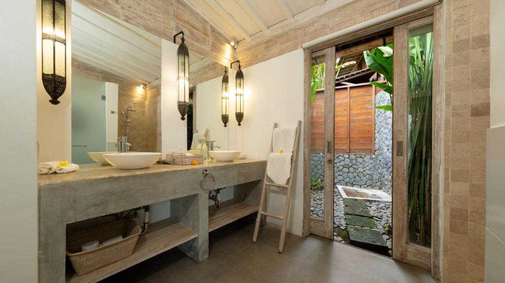 Kerobokan Villa | Villa Mannao by Villa Finder