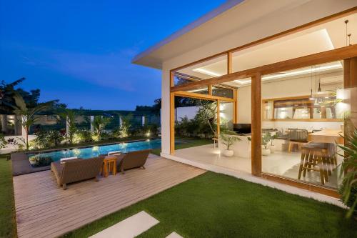 Tumbak Bayuh Villa | Villa Menaka by MAR Bali