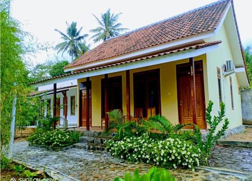 Sumberagung Cabin | Villa Mertua Pulau Merah