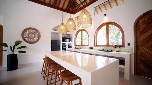 Abang Villa | Villa Nagaïa Private Pool, Panoramic Rooftop, Volcano & Ocean Views