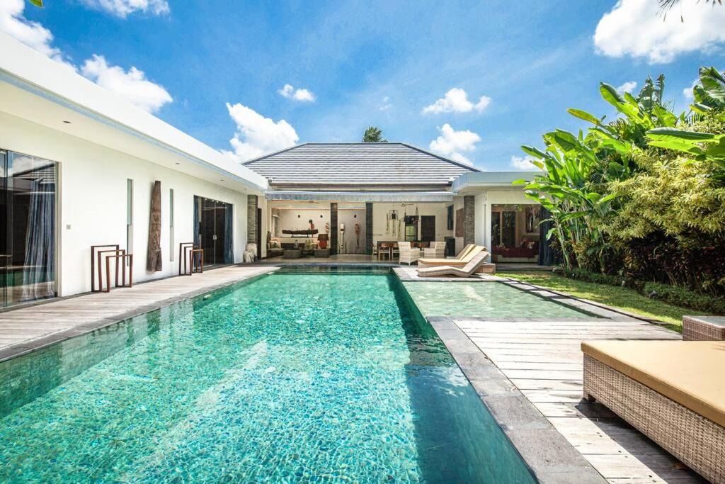 Sunset Road Villa | Villa Nikko I - 4Br Villa in Central Seminyak, Steps to Cafés & Shops