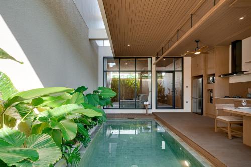 Batu Bolong Villa | Villa Paiza by Nabe Hospitality Management