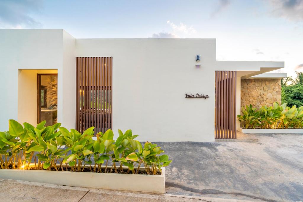 Lombok Villa | Villa Perrys 3BDR with Pool and Views
