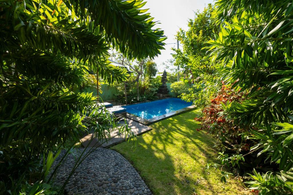 Batu Bolong House | Villa Raksa Canggu