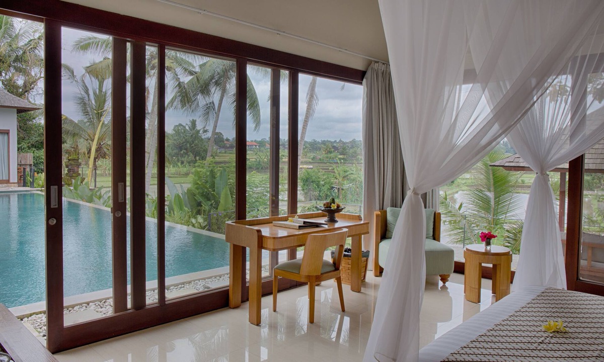 Kedewatan Hotel | Villa Santun