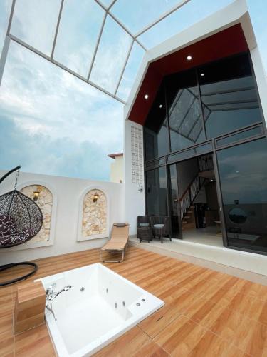 Parongpong Villa | Villa with Jacuzzi, Damar Ningrum 4