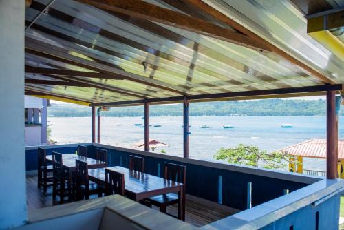 Bawomataluo House | Yuni Surf House