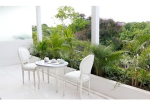 Beachside 3 Bedroom Villa Seminyak, Modern in Seminyak