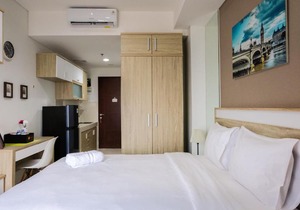 New Studio Apartment at Springwood Residence By Travelio