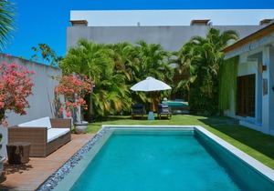 Stylish & Elegant 2BR Luxury Villa, Seminyak - Private Bar & Kitchen! in Seminyak